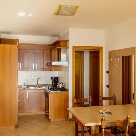 Besass, Gtsgroup Aparthotel Tignale