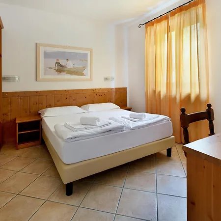 Besass, Gtsgroup Aparthotel 5*