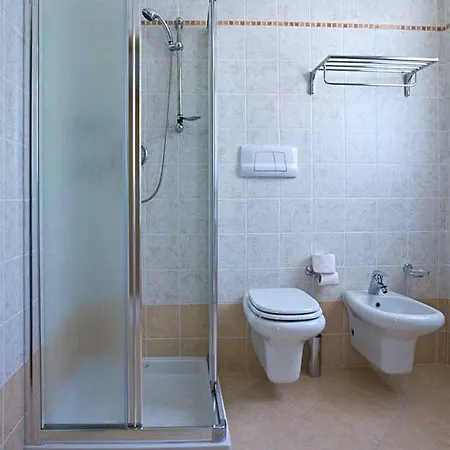 Besass, Gtsgroup Aparthotel 5*