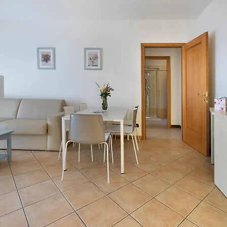 Besass, Gtsgroup Apart-hotel 4*