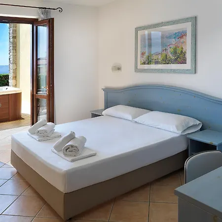 ريزيدنس بيساس 5* تينيالي
