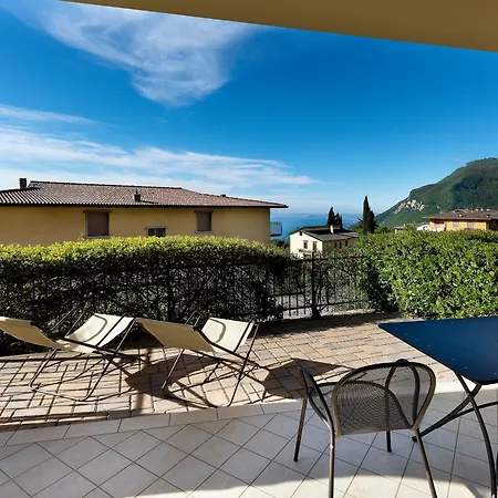 Besass, Gtsgroup Apart-hotel 3*