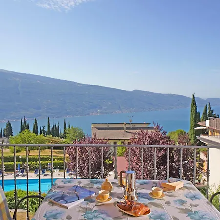 Besass, Gtsgroup Apart-hotel 3*